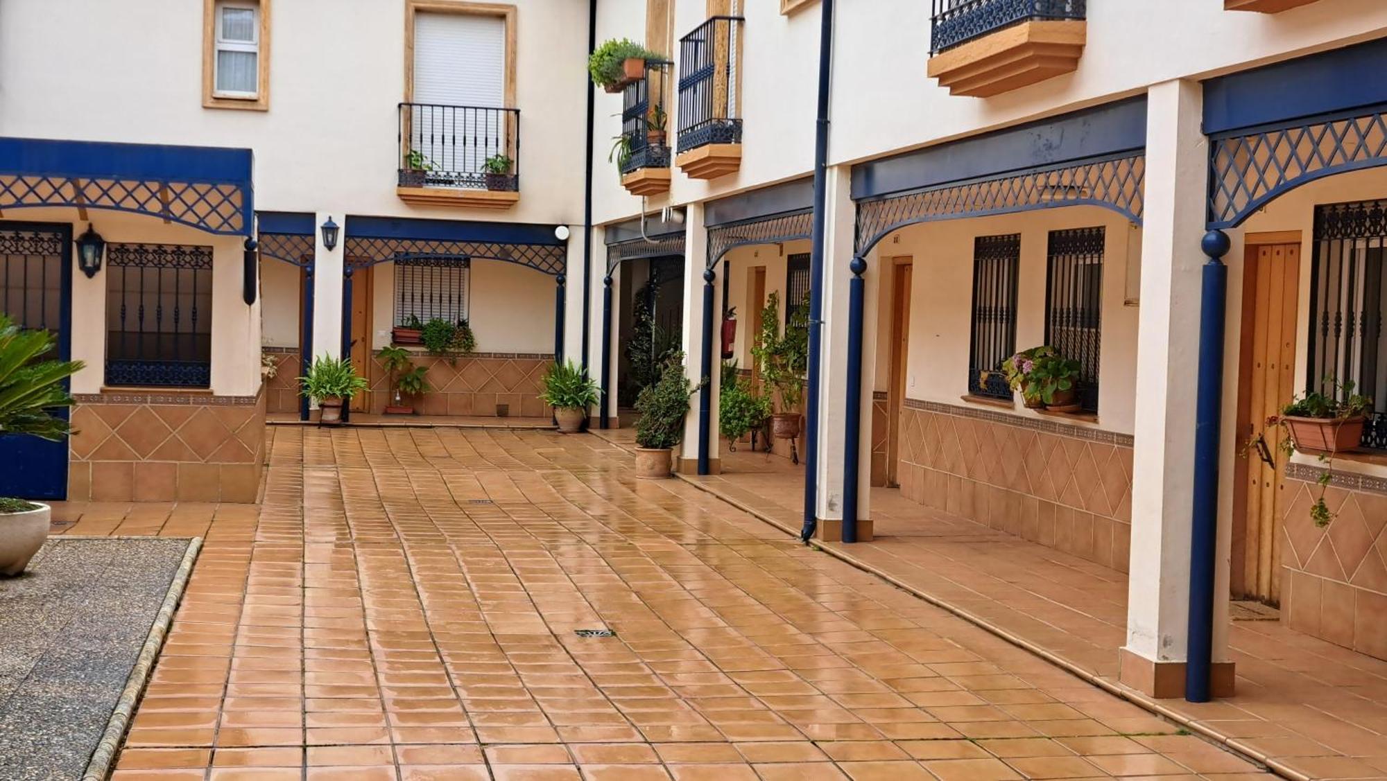 Apartamentos Maria Cristina Con Parking Gratis コルドバ エクステリア 写真