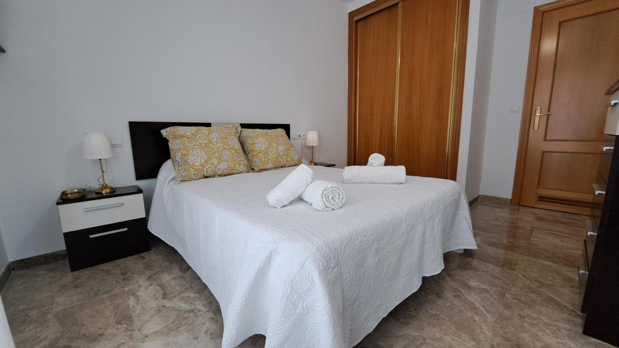 Apartamentos Maria Cristina Con Parking Gratis コルドバ エクステリア 写真