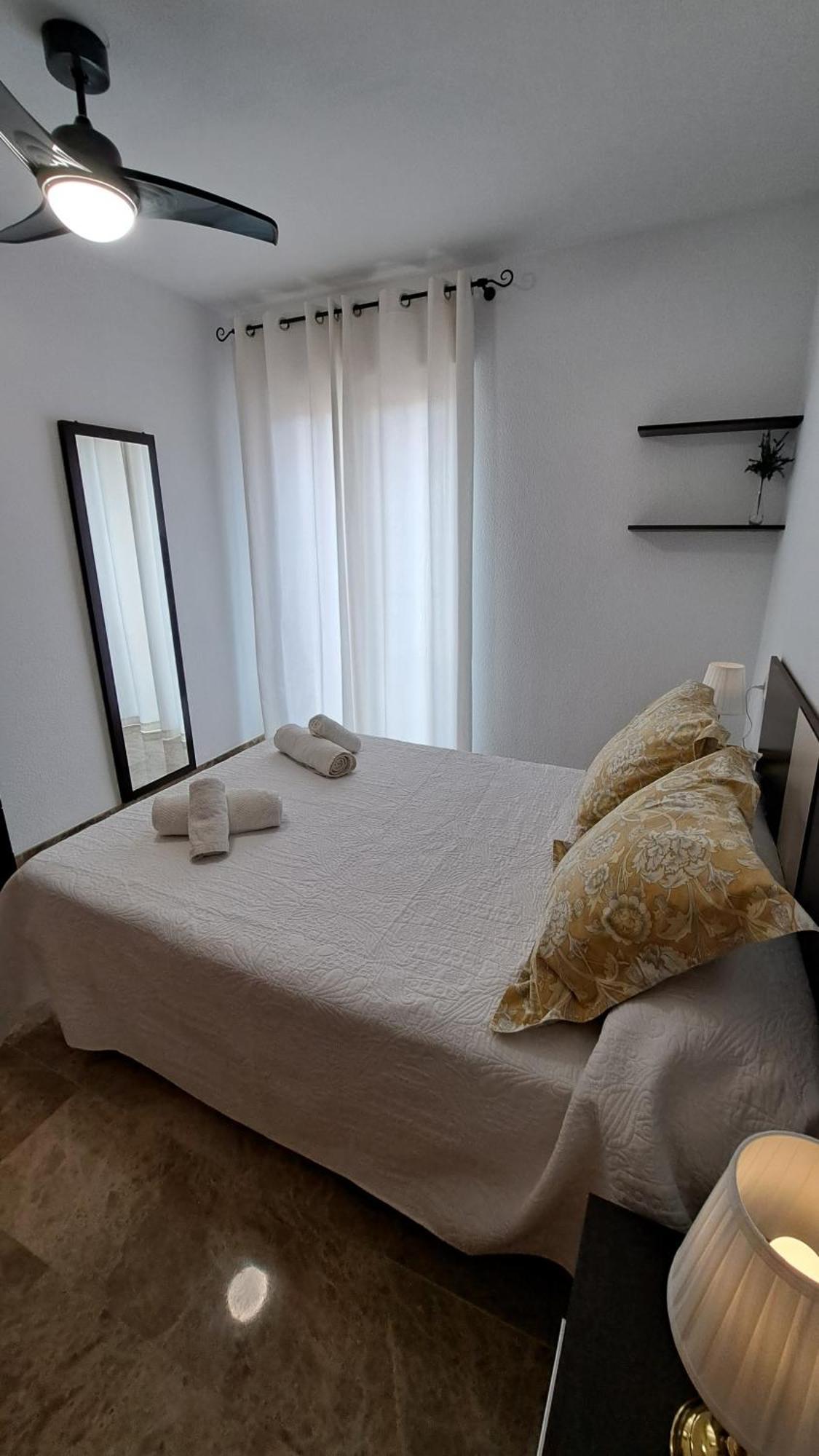 Apartamentos Maria Cristina Con Parking Gratis コルドバ エクステリア 写真