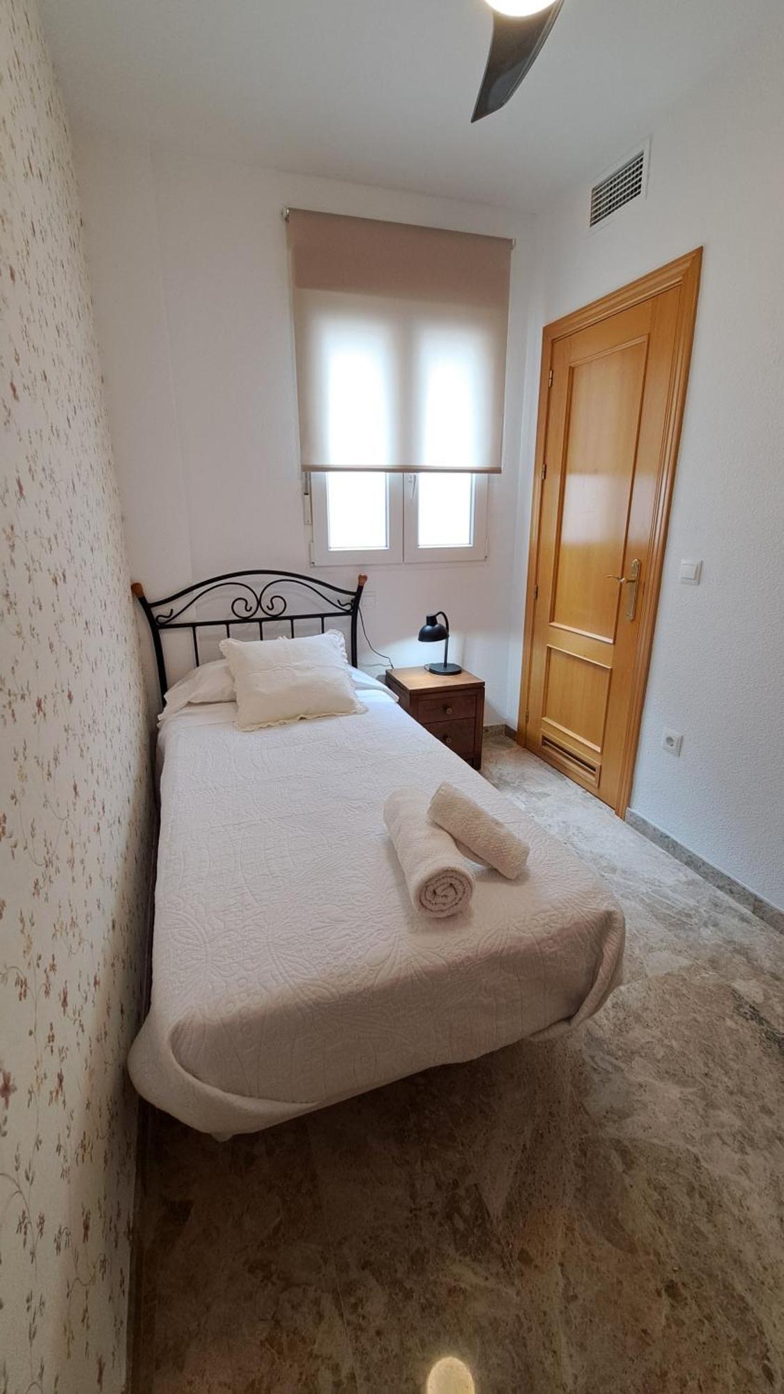 Apartamentos Maria Cristina Con Parking Gratis コルドバ エクステリア 写真